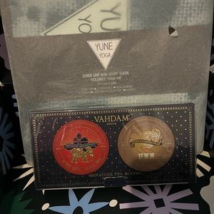 YUNE YOGA Foldable Yoga Mat (new with packaging)